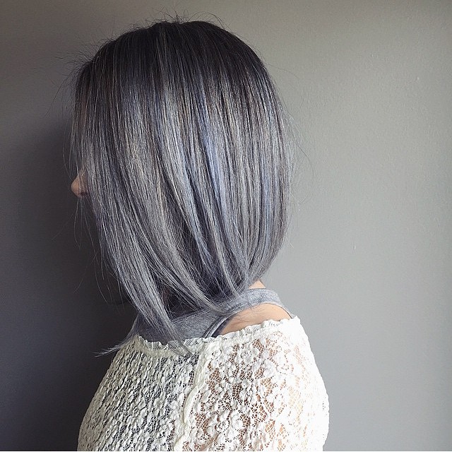 Nuevo color gris azul para tu cabello