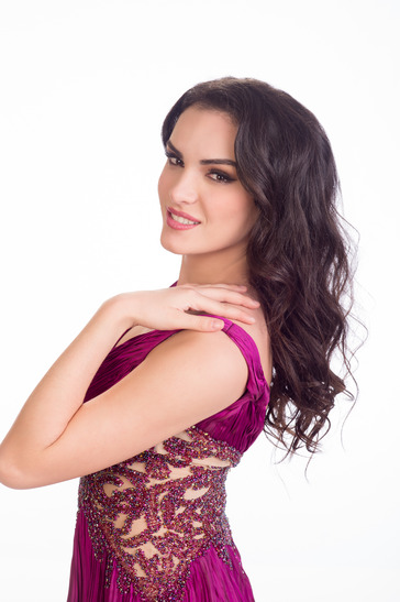Peinado Miss Universo Albania